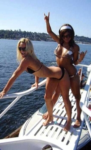 Сладкие подружки